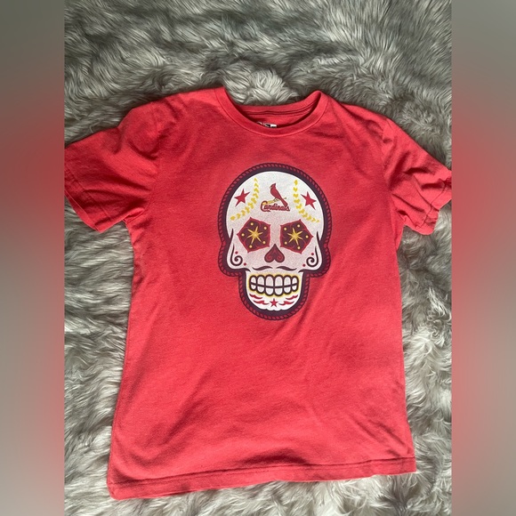 St.Louis Cardinal new era genuine skull shirt size:M - Picture 1 of 5